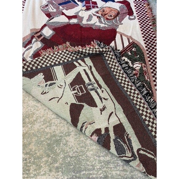 NWT The Rug Barn Throw Blanket Surprise Santa Claus DOG BITING Christmas 46x67 - Picture 6 of 6